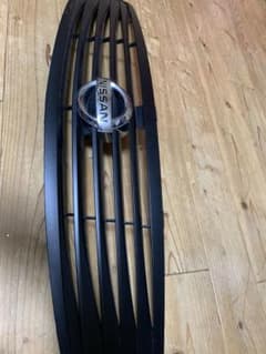 v36 スカイラインセダン グリル マットブラックのサムネイル