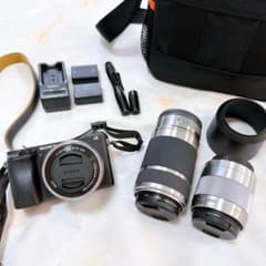 SONY α6400本体+ダブルズームレンズキット+E50mmF1.8 付属品 まるこ様☆SONY α6400本体+ダブルズームレンズキット+E50mmF1.8 - メルカリ