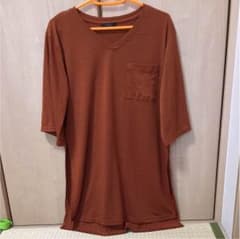 売り切り！スリットTシャツのサムネイル