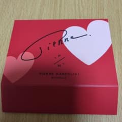 Pierre Marcolini サイン - メルカリ