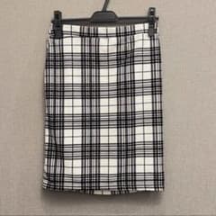 L'espoir モノトーン チェック柄 タイトスカート 膝上丈 Mサイズのサムネイル