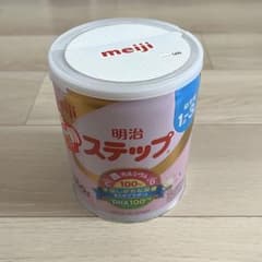 明治ステップ】粉ミルク800g（大缶） - メルカリ
