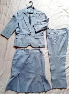 夏用スーツ　パンツ&スカート　美品のサムネイル