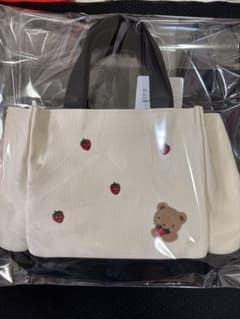 最安値‼️新品familiar 天神地下街 福岡限定ミニトートバッグ いちご 新品】familiar ファミリア天神地下街 福岡限定ミニトートバッグ