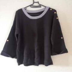 新品  フェリシモ  セーターのサムネイル