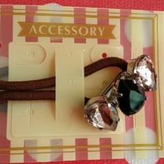 【値下しました！】ビジュー付のヘアゴムのサムネイル
