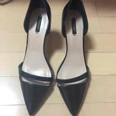 美品♡ZARAブラックエナメルパンプスのサムネイル