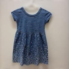 GapKidsデニム風星柄ワンピース110サイズのサムネイル