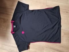 DESCENTE Vネックシャツ ブラック/ピンク