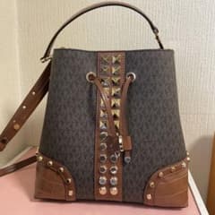 マイケルコース　スタッズハンドバッグ　ショルダーバッグ極美品のサムネイル