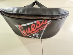 【最終値下げ】GUESS ウエストバッグのサムネイル