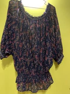 花柄☆シアー素材☆トップス☆ボリューム袖のサムネイル
