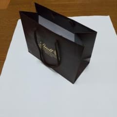 Lindt ショップ 紙袋のサムネイル