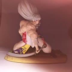 2月いっぱいまで出品！【レア物・箱付き・送料無料】殺生丸フィギュアのサムネイル