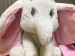 《最終お値下げ》ディズニーストア ダンボ ぬいぐるみのサムネイル