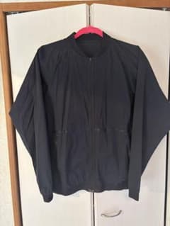 Oakley パフォーマンスフィット ナイロンジャケット M - メルカリ