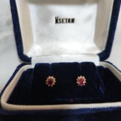 ISETAN ルビー ダイヤモンドピアス - メルカリ