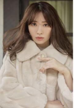 her lip to Winter Love Faux Fur Coatのサムネイル