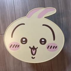 ちいかわ うさぎ フェイスミニテーブルのサムネイル