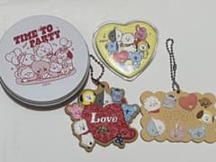 BT21 キーホルダー、缶バッチ、缶セットのサムネイル