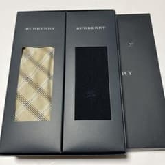 BURBERRY バーバリー　チェック柄 ハンカチ・無地 ソックスセット