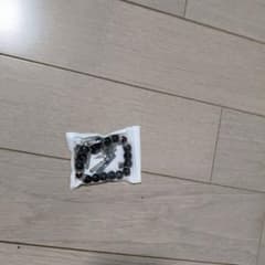黒と赤のビーズブレスレットのサムネイル