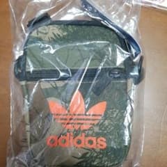 アディダス オリジナル ボディバックのサムネイル