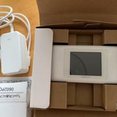 HUAWEI TECHNOLOGIES W06 ホワイトXシルバーのサムネイル