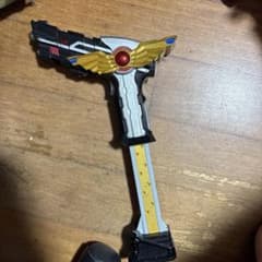仮面ライダーキバ　イクサカリバー　仮面ライダーイクサのサムネイル