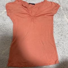 BRANDY MELVILLE 半袖Tシャツ オレンジのサムネイル