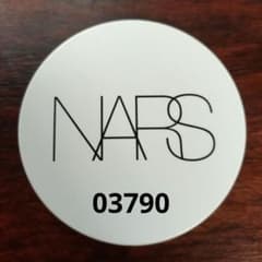 NARS ライトリフレクティング セラムクッションファンデーション 03790