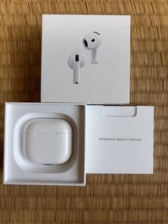 Apple AirPods 4 アクティブノイズキャンセリング搭載 本体のサムネイル