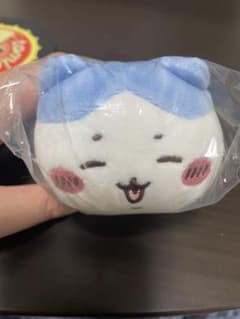 ちいかわ　ねそべりぬいぐるみ② ハチワレのサムネイル