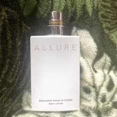 Chanel Allure body lotionのサムネイル