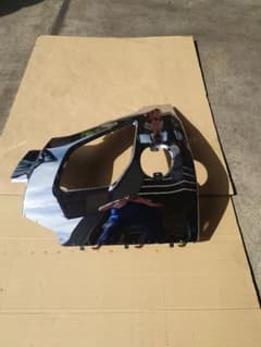 UDクオン　フロントバンパー　右　メッキ　中古のサムネイル