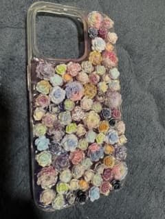花柄デザイン iPhone15proケースのサムネイル