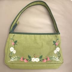 VAVAYOUいちご刺繍 ハンドバッグ グリーンのサムネイル