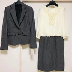 ☆週末限定 お値下げ☆ スーツ 7号 3点セットのサムネイル