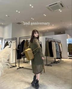 pinue ニットワンピース カーキのサムネイル