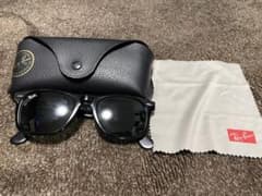 Ray-Ban ブラック サングラス ケース付きのサムネイル