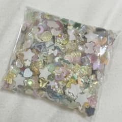ネイルパーツ まとめ売りのサムネイル