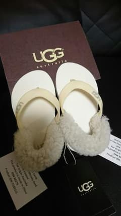 UGGビーチサンダル【未使用】のサムネイル