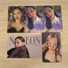 TWICE ナヨン NAYEON トレカ ③のサムネイル