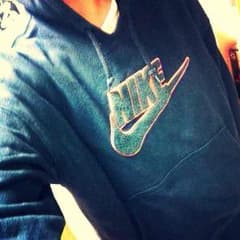 ◎茉冬さん専用◎ NIKE プルオーバーパーカーのサムネイル
