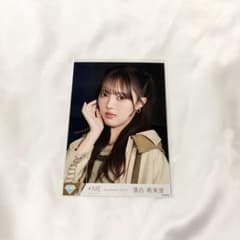落合希来里 排他的ファイター 生写真のサムネイル