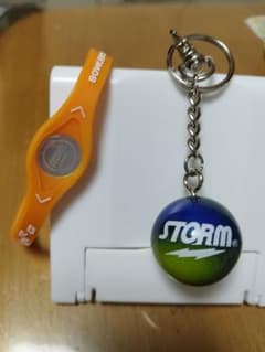 ストームキーホルダーとブレスレットのサムネイル