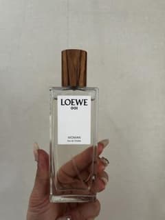 LOEWE 001 WOMAN 香水　箱付きのサムネイル