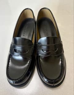 女子中高生　通学用ローファー　黒【新品】のサムネイル
