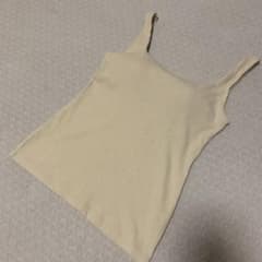 GU ブラフィール　スクエアタンクトップ　薄ベージュのサムネイル