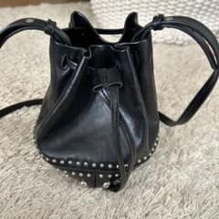 スタッズ付きショルダーバックのサムネイル